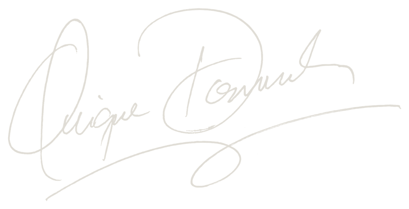 Quique Domenech signature